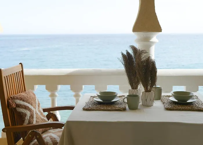 Sea Suite Romantic Beachfront Apartment Cotobro Beach, Almunecar