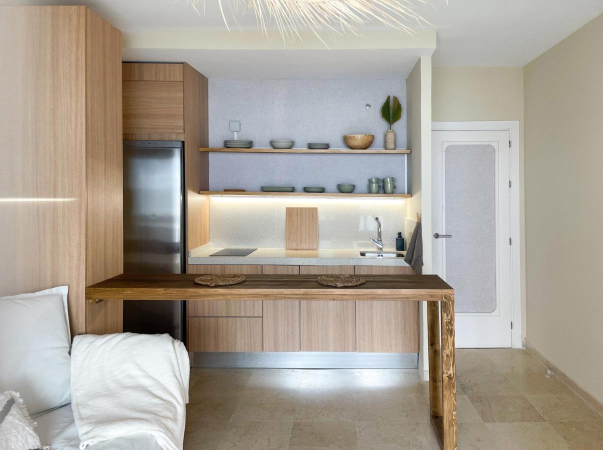 Sea Romantic Beachfront Cotobro Beach, Appartement *