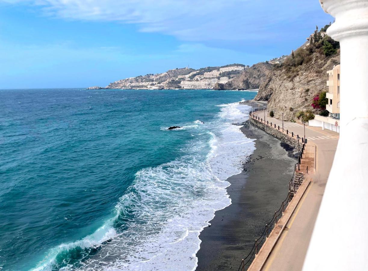 Sea Romantic Beachfront Cotobro Beach, Appartement *