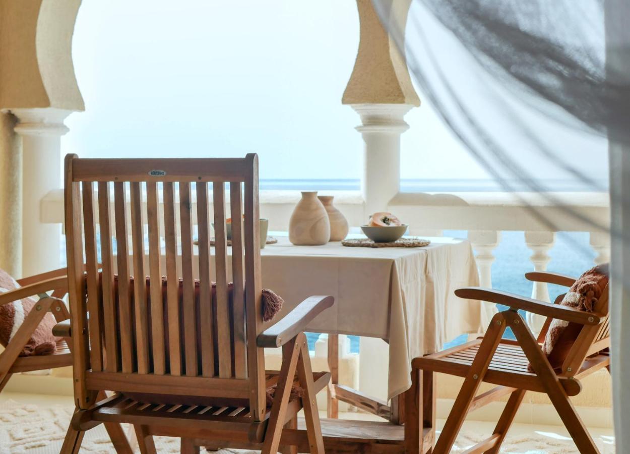 Sea Romantic Beachfront Cotobro Beach,