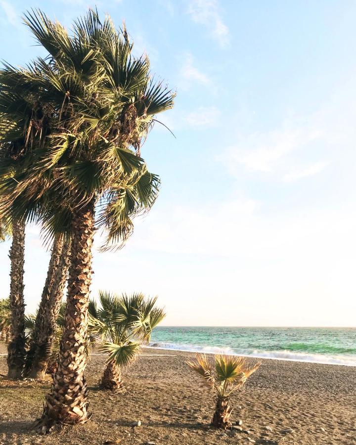 Sea Romantic Beachfront Cotobro Beach, Appartement *